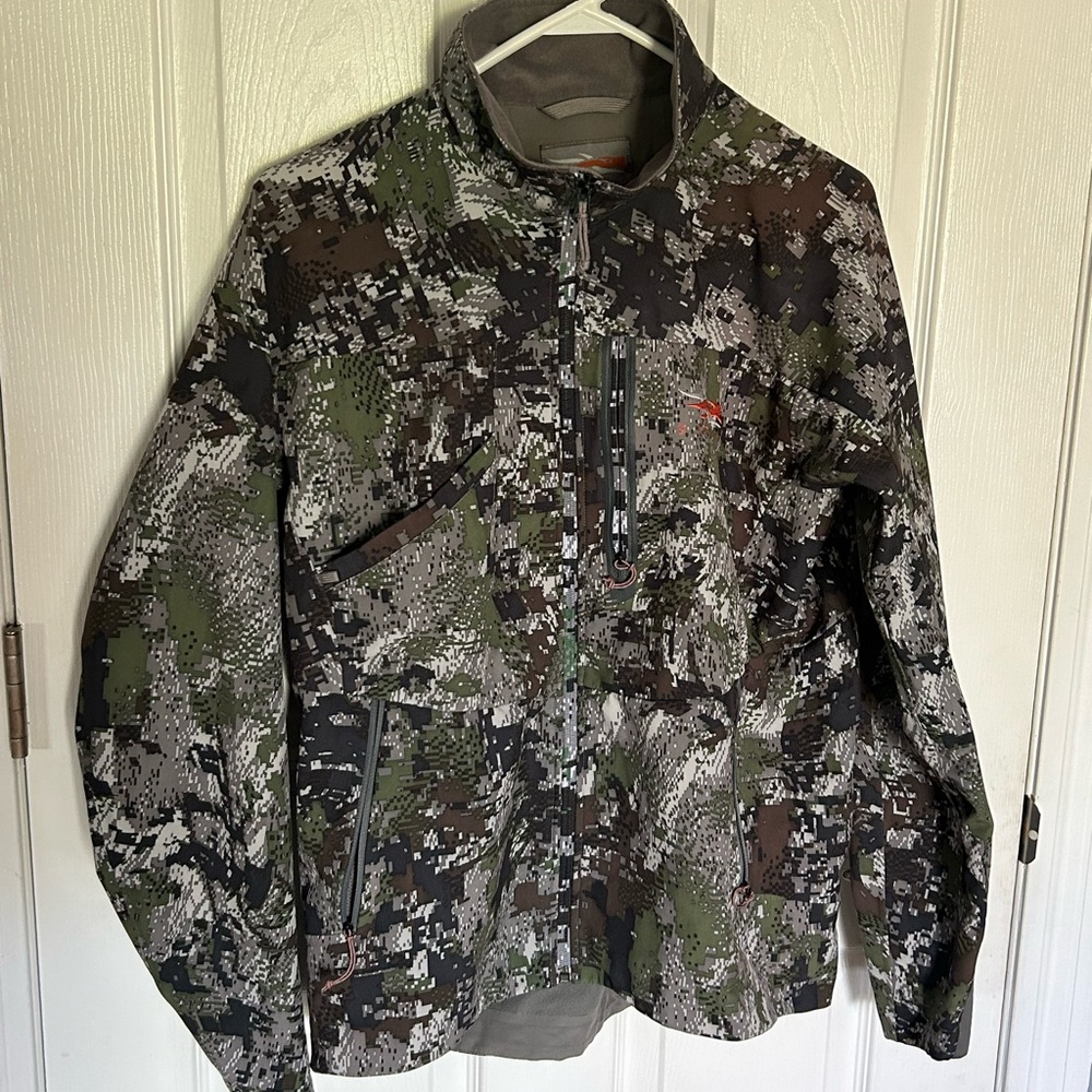 Sitka Subalpine Jacket- excellent condition - Forest Series camo
